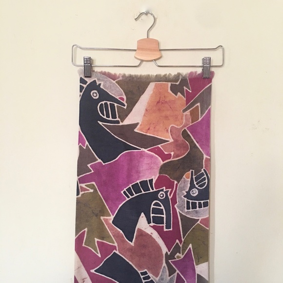 Paul Smith Wool Scarf - Abstract Horse / Knight / Chess Pieces - wine, neutral - Picture 3 of 7
